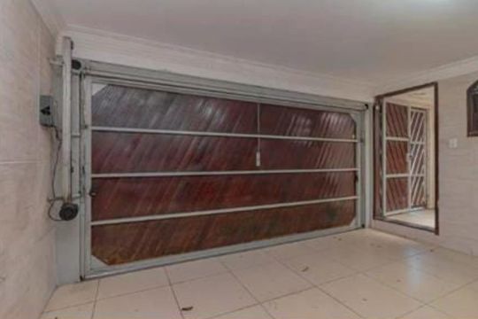 Garagem de casa para alugar com 4 quartos, 240m² em Parque Oratório, Santo André