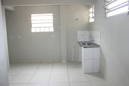 Cozinha de kitnet/studio para alugar com 1 quarto, 60m² em Cidade Soinco, Guarulhos