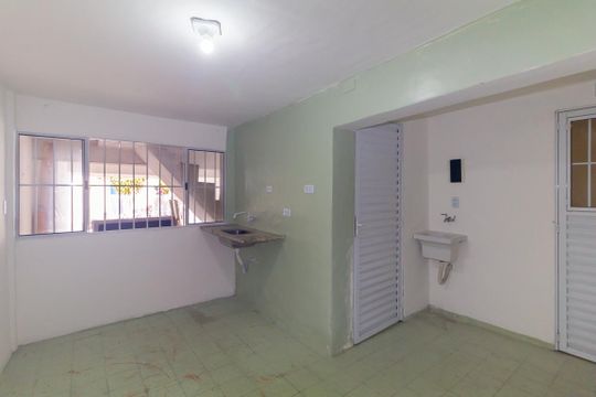 Casa para alugar com 1 quarto, 40m² em Jardim Guairaca, São Paulo