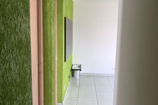 Sala de apartamento para alugar com 2 quartos, 49m² em Jardim do Castelo, Ferraz de Vasconcelos