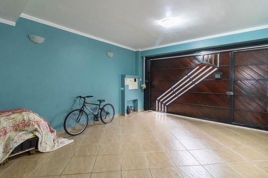 Garagem de casa à venda com 4 quartos, 240m² em Vila Silveira, Guarulhos