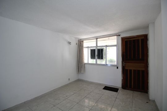 Sala de apartamento à venda com 2 quartos, 57m² em Taquara, Rio de Janeiro