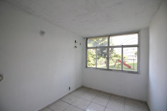 Quarto 1 de apartamento à venda com 2 quartos, 57m² em Taquara, Rio de Janeiro