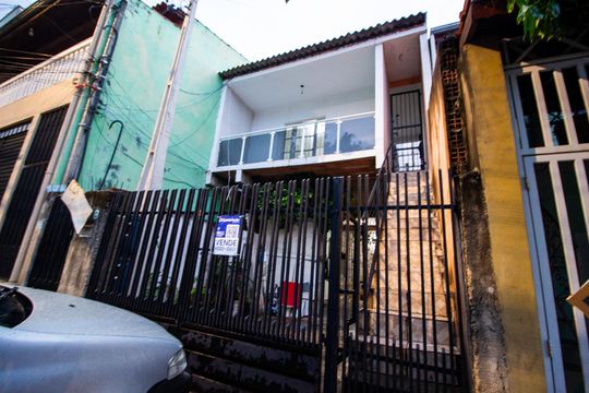 Fachada de casa para alugar com 1 quarto, 214m² em Jardim Santo Amaro, Sorocaba