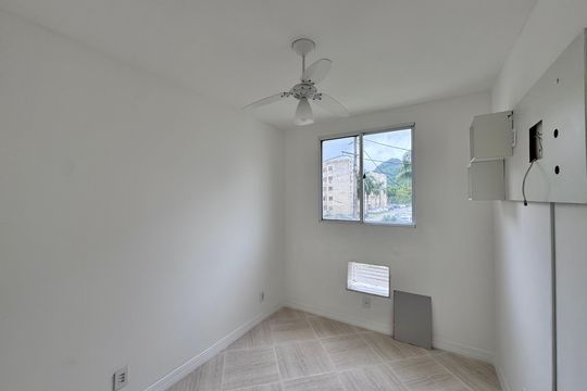 Quarto 1 de apartamento à venda com 3 quartos, 53m² em Vargem Grande, Rio de Janeiro