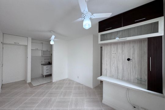 Sala de apartamento à venda com 3 quartos, 53m² em Vargem Grande, Rio de Janeiro