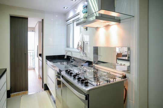 Cozinha de apartamento à venda com 3 quartos, 124m² em Vila Gumercindo, São Paulo