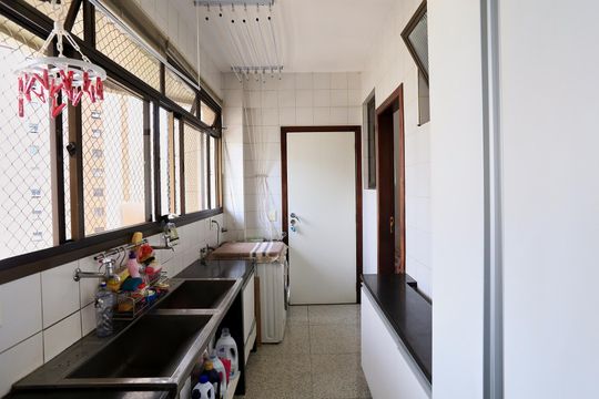 Área de Serviço de apartamento para alugar com 4 quartos, 320m² em Funcionários, Belo Horizonte