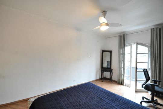 Quarto 3 de casa de condomínio à venda com 4 quartos, 314m² em Jardim Guapira, São Paulo