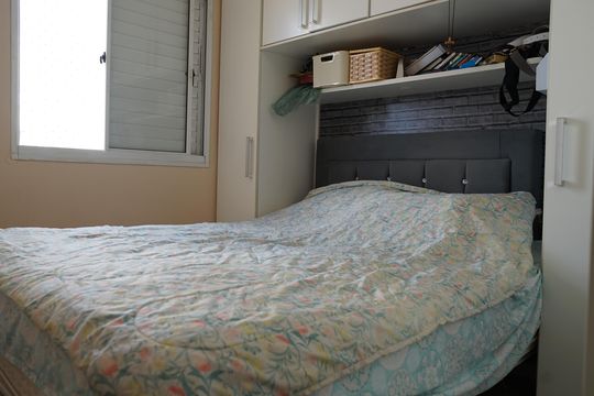 Quarto 2 de apartamento à venda com 2 quartos, 50m² em Jardim Cocaia, Guarulhos
