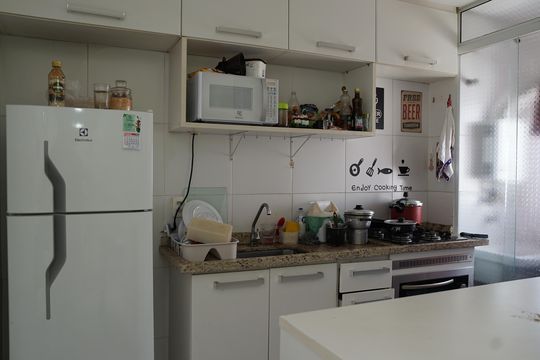 Cozinha de apartamento à venda com 2 quartos, 50m² em Jardim Cocaia, Guarulhos