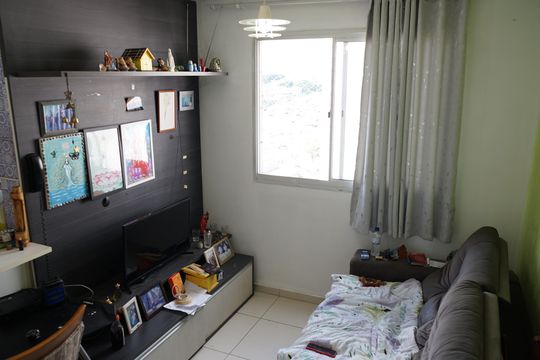 Sala de apartamento à venda com 2 quartos, 50m² em Jardim Cocaia, Guarulhos