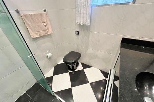 Banheiro de casa à venda com 2 quartos, 98m² em Vila Prado, São Paulo