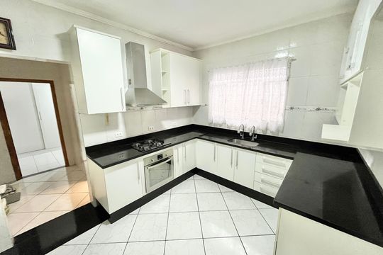 Cozinha de casa à venda com 2 quartos, 98m² em Vila Prado, São Paulo