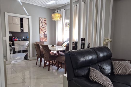 Sala de casa à venda com 4 quartos, 263m² em Bela Aliança, São Paulo