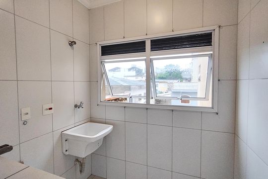 Área de Serviço de apartamento para alugar com 2 quartos, 67m² em Osvaldo Cruz, São Caetano do Sul