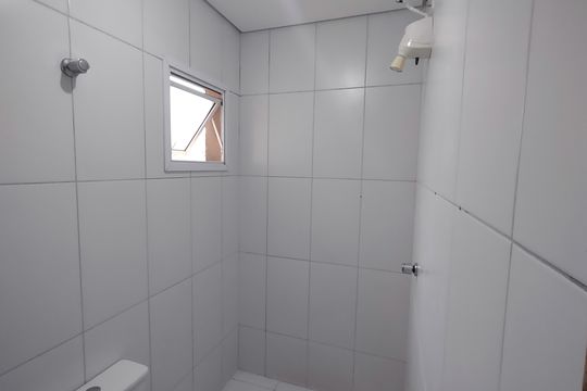 Banheiro de apartamento para alugar com 2 quartos, 67m² em Osvaldo Cruz, São Caetano do Sul