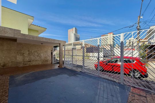 Garagem  de casa à venda com 3 quartos, 218m² em Nova Piraju, São Paulo