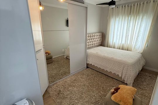 Quarto de apartamento à venda com 2 quartos, 68m² em Vila Pouso Alegre, Barueri