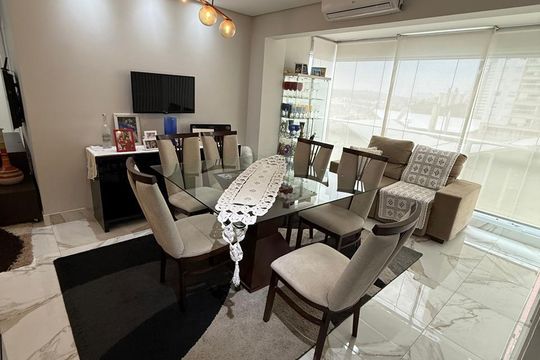 Sala de apartamento à venda com 2 quartos, 68m² em Vila Pouso Alegre, Barueri