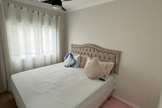 Quarto de apartamento à venda com 2 quartos, 68m² em Vila Pouso Alegre, Barueri