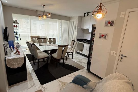 Cozinha de apartamento à venda com 2 quartos, 68m² em Vila Pouso Alegre, Barueri