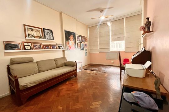 Quarto 1 de apartamento à venda com 4 quartos, 300m² em Copacabana, Rio de Janeiro