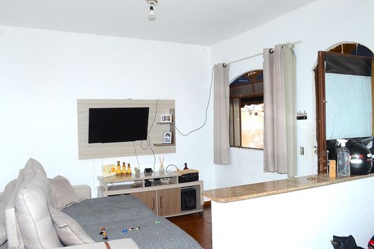 Sala de casa à venda com 2 quartos, 360m² em Nova Vista, Belo Horizonte