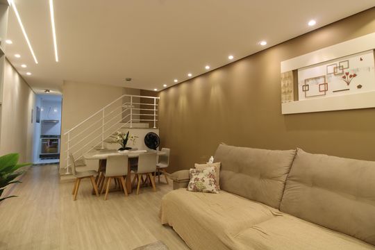 Sala de casa de condomínio à venda com 3 quartos, 135m² em Jardim Fernandes, São Paulo