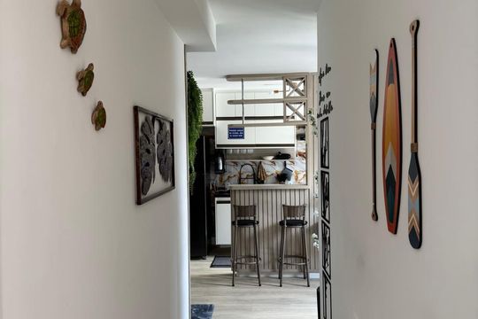 Corredor de apartamento para alugar com 2 quartos, 50m² em Barra da Tijuca, Rio de Janeiro