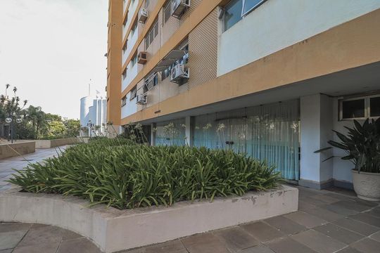 Área comum de apartamento à venda com 3 quartos, 138m² em Petrópolis, Porto Alegre