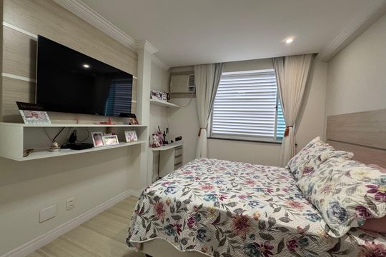 Quarto 1 de apartamento à venda com 3 quartos, 270m² em Recreio dos Bandeirantes, Rio de Janeiro