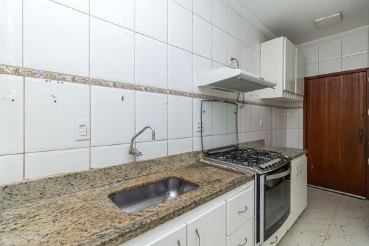 Cozinha de apartamento para alugar com 3 quartos, 120m² em Ouro Preto, Belo Horizonte