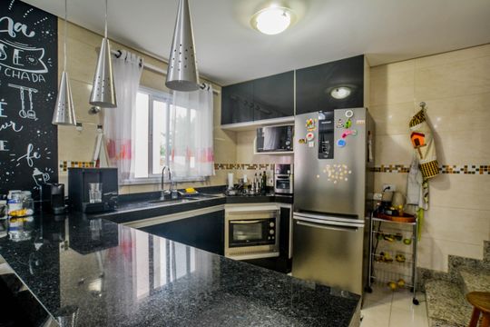 Cozinha de apartamento à venda com 2 quartos, 120m² em Vila Homero Thon, Santo André
