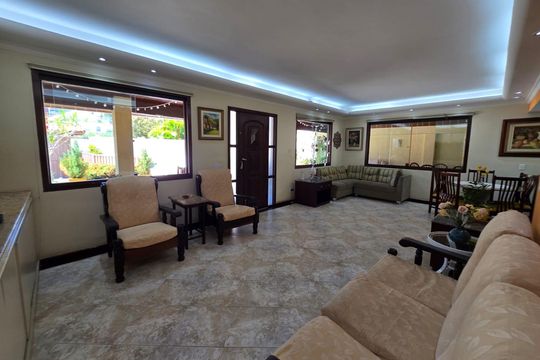 Sala de casa de condomínio à venda com 4 quartos, 400m² em Barra da Tijuca, Rio de Janeiro