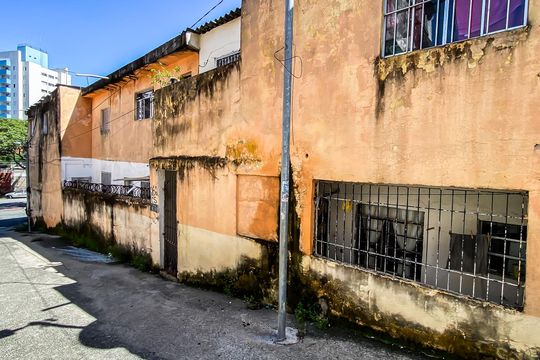 Fachada de casa à venda com 1 quarto, 250m² em Jardim Santa Maria, São Paulo