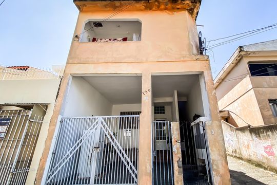 Fachada de casa à venda com 1 quarto, 250m² em Jardim Santa Maria, São Paulo