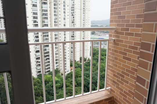 Sacada de apartamento à venda com 2 quartos, 56m² em Jardim Flor da Montanha, Guarulhos