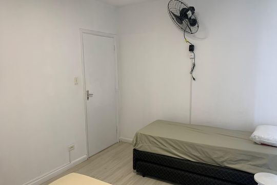 Quarto 2 de casa para alugar com 3 quartos, 210m² em Pompéia, Santos