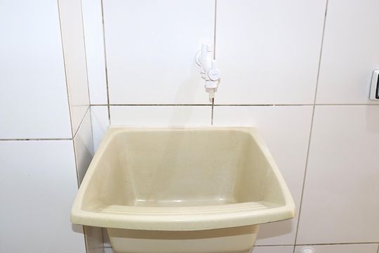 Banheiro de kitnet/studio à venda com 1 quarto, 27m² em Centro Histórico de São Paulo, São Paulo