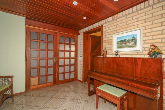 hall de casa de condomínio à venda com 5 quartos, 306m² em Boa Vista, Porto Alegre