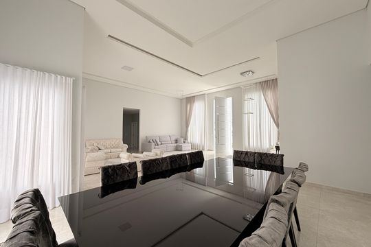 Sala de casa de condomínio à venda com 4 quartos, 450m² em Jardim Tarumã, Jundiaí