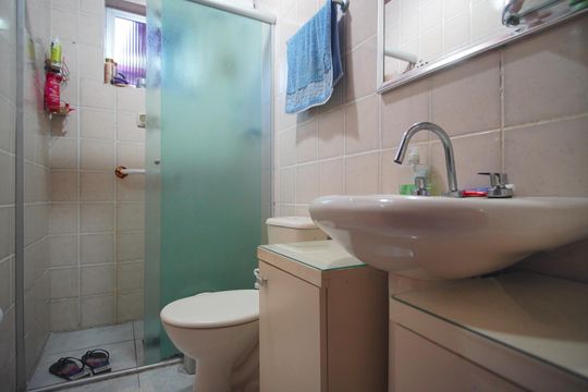 Banheiro Corredor 1 de casa para alugar com 5 quartos, 400m² em Jardim Carvalho, Porto Alegre
