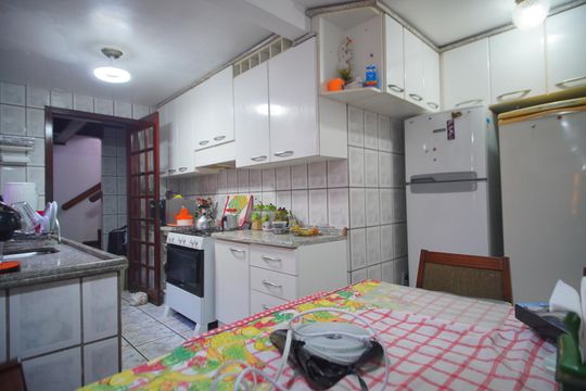 Cozinha de casa para alugar com 5 quartos, 400m² em Jardim Carvalho, Porto Alegre