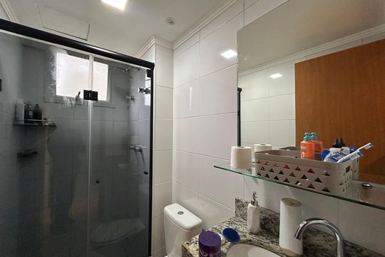 Banheiro de apartamento à venda com 2 quartos, 44m² em Jardim Iris, São Paulo