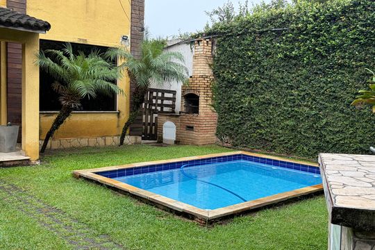 Quintal  de casa para alugar com 1 quarto, 75m² em Jacarepaguá, Rio de Janeiro