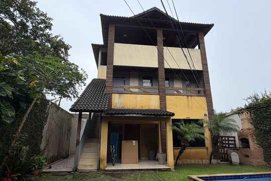 Frente da casa de casa para alugar com 1 quarto, 75m² em Jacarepaguá, Rio de Janeiro