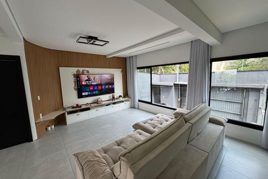 Casa à venda com 5 quartos, 410m² em City Bussocaba, Osasco
