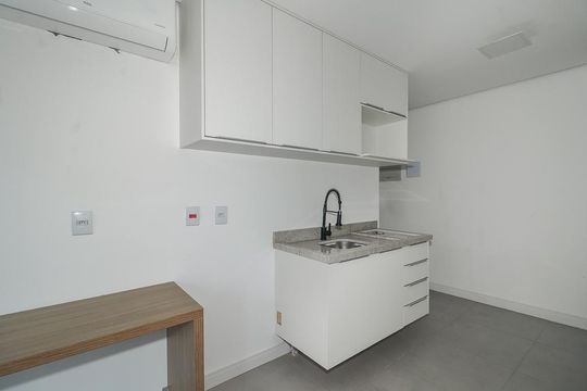 Sala / Quarto / Cozinha de apartamento à venda com 1 quarto, 29m² em Independência, Porto Alegre