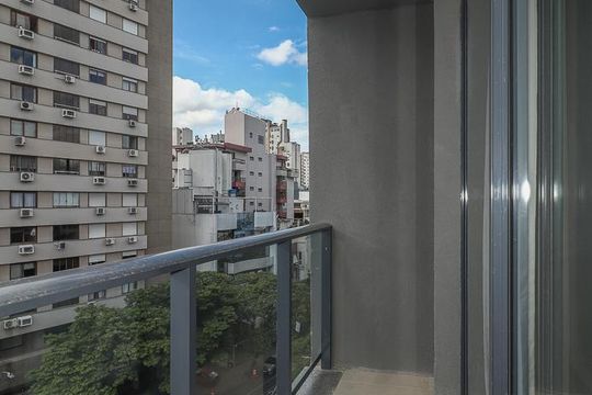 Varanda de apartamento à venda com 1 quarto, 30m² em Independência, Porto Alegre